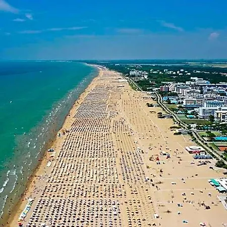 Lovely Just 500mt From The Sea Apartment Bibione