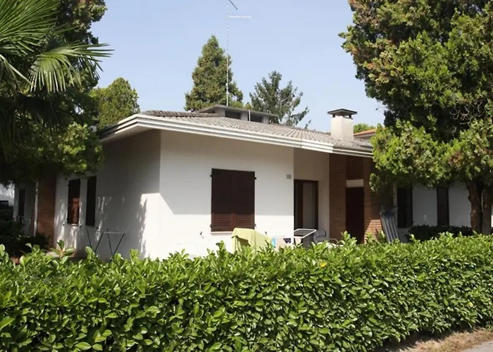 Lägenhet Lovely Just 500mt From The Sea